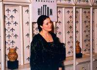 A Hilton Szállóban 1998-ban